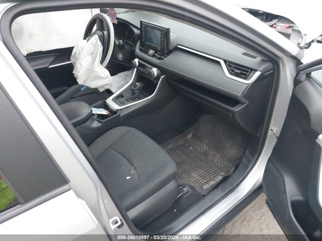 Toyota RAV4 LE 2020 2T3F1RFV4LW135318 Image 5