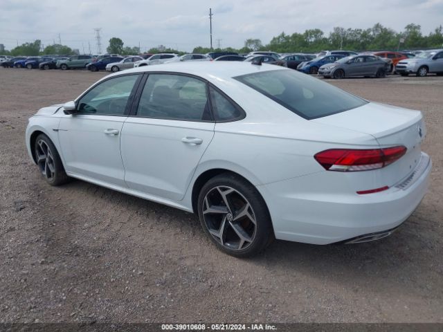 1VWMA7A33MC011186 Volkswagen Passat 2.0t R-line
