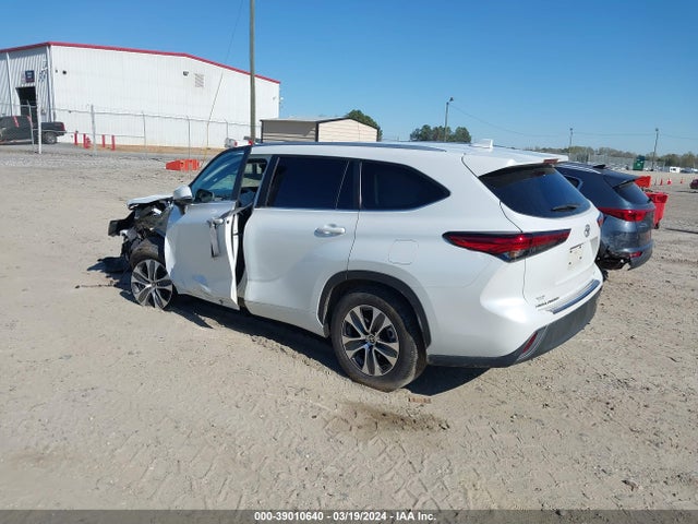 Toyota Highlander Xle 2023 5TDKDRAH2PS011269 Image 3