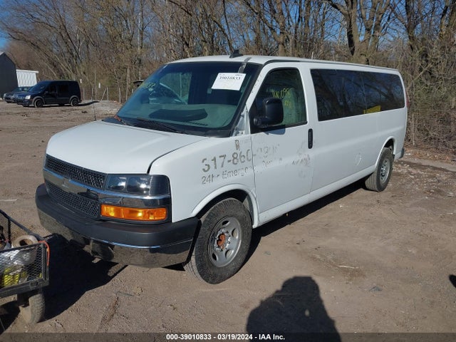 Chevrolet Express 3500 Lt 2017 1GAZGPFG6H1339845 Image 2