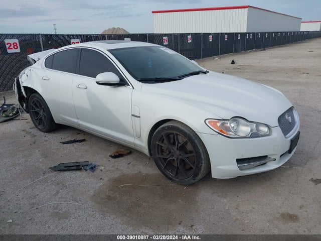 2011 JAGUAR XF SAJWA0HE6BMR97669 Photo 0