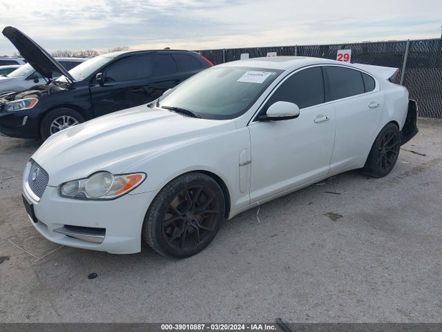 2011 JAGUAR XF SAJWA0HE6BMR97669 Photo 1