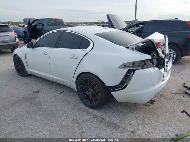 2011 JAGUAR XF SAJWA0HE6BMR97669 Photo 2