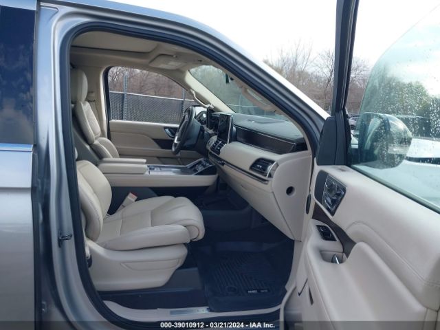 5LMJJ2LTXMEL21337 Lincoln Navigator Reserve
