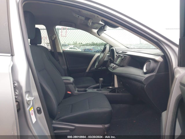 Toyota RAV4 LE 2018 2T3ZFREVXJW443932 Image 5
