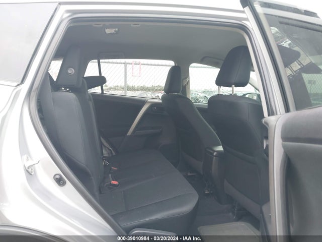 Toyota RAV4 LE 2018 2T3ZFREVXJW443932 Image 8