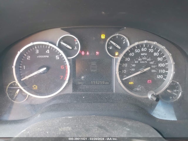 5TFHY5F15EX385384 Toyota Tundra Limited 5.7l V8