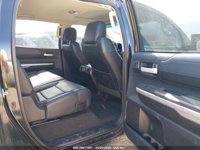 5TFHY5F15EX385384 Toyota Tundra Limited 5.7l V8