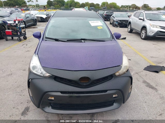 Toyota Prius V Three 2015 JTDZN3EU9FJ022541 Image 12
