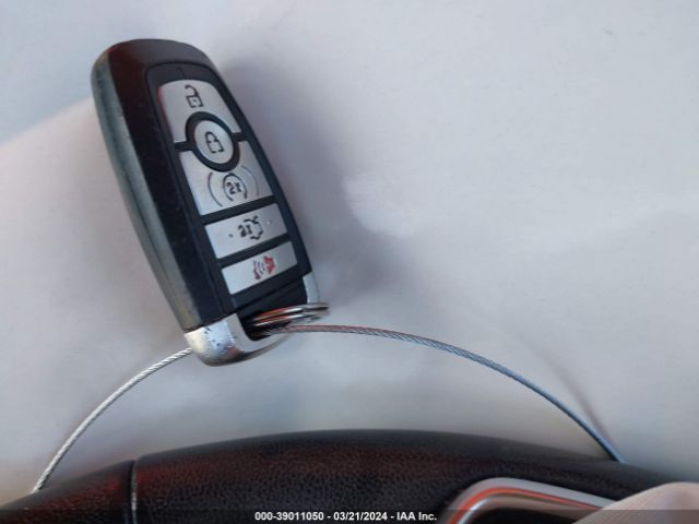 3FA6P0MU8KR125761 Ford Fusion Hybrid Sel