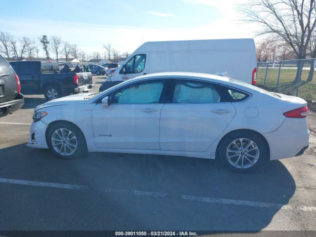 3FA6P0MU8KR125761 Ford Fusion Hybrid Sel