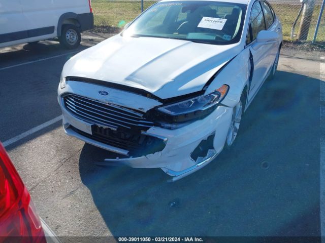 3FA6P0MU8KR125761 Ford Fusion Hybrid Sel