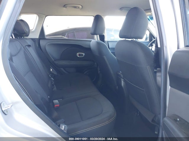 KIA SOUL + 2015 KNDJP3A54F7784971 Image 8