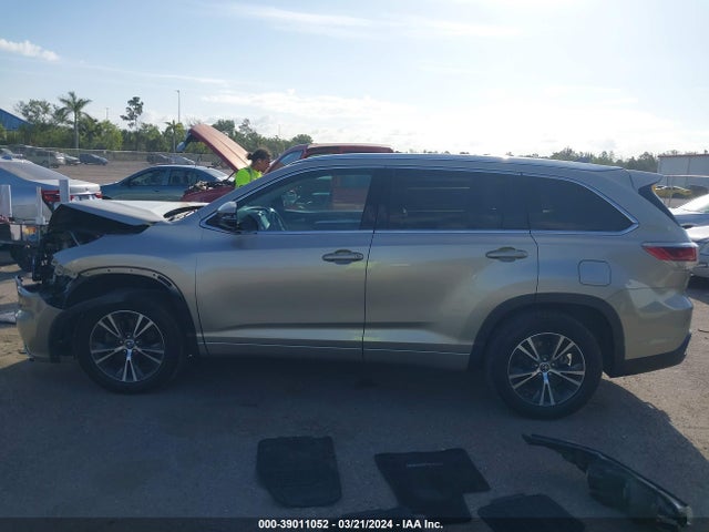 Toyota Highlander Xle V6 2016 5TDKKRFHXGS149690 Image 15