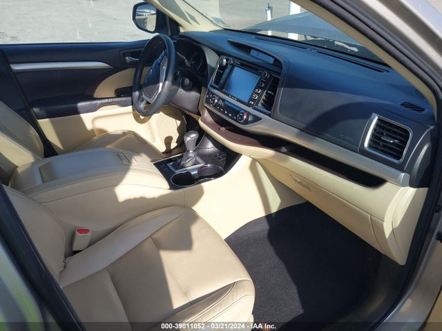Toyota Highlander Xle V6 2016 5TDKKRFHXGS149690 Image 5