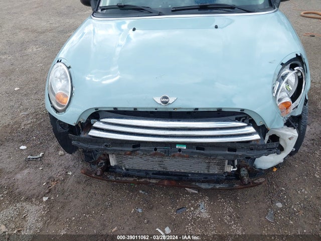 2013 MINI CLUBMAN WMWZF3C59DT490258 Photo 5