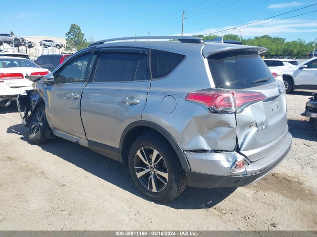 Toyota Rav4 Xle 2018 JTMWFREV9JJ175490 Image 3