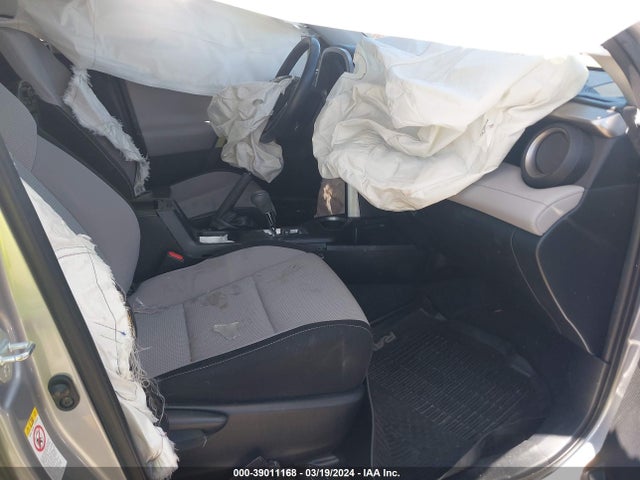Toyota Rav4 Xle 2018 JTMWFREV9JJ175490 Image 5