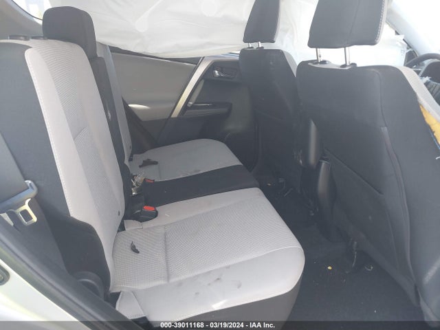 Toyota Rav4 Xle 2018 JTMWFREV9JJ175490 Image 8