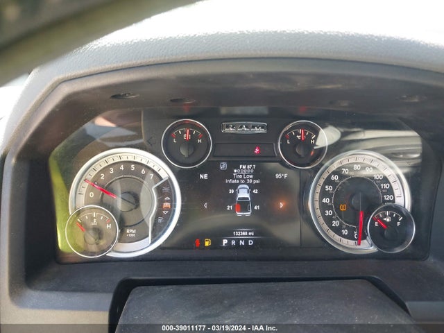 Продаж на аукціоні авто 2017 Ram 1500 Big Horn Quad Cab 4x4 6'4 Box, vin: 1C6RR7GT2HS693859, номер лоту: 39011177