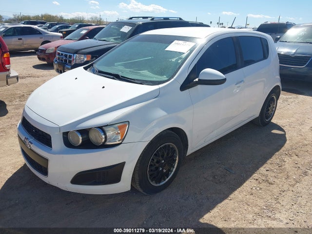 Chevrolet Sonic Ls Auto 2016 1G1JA6SH6G4104429 Image 2