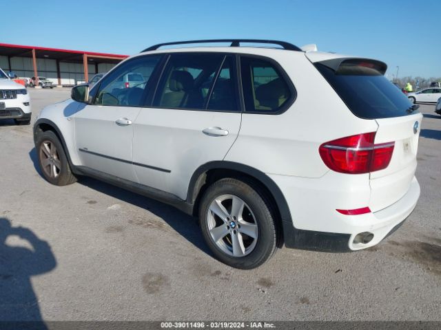 2011 BMW X5 5UXZW0C54BL660801 Photo 2