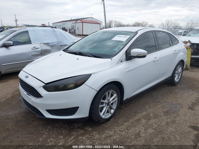 Ford FOCUS SE 2015 1FADP3F26FL286506 Image 2