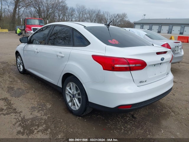 Ford FOCUS SE 2015 1FADP3F26FL286506 Image 3