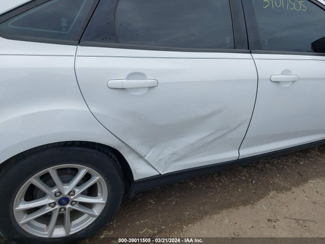 Ford FOCUS SE 2015 1FADP3F26FL286506 Image 6
