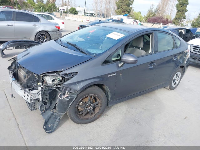 Toyota Prius Two 2014 JTDKN3DU5E1779566 Image 2