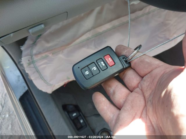 4T1BF1FK3EU854367 Toyota CAMRY XLE