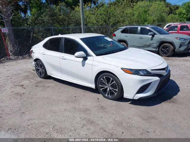 2019 4T1B11HK1KU746868 main image