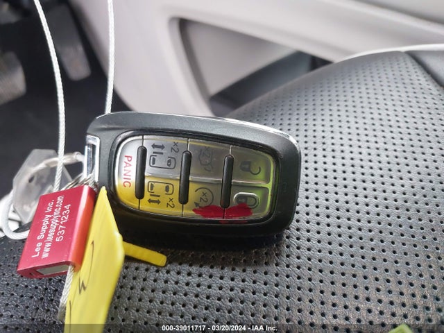 Chrysler Pacifica Limited 2022 2C4RC1GG1NR133547 Image 11