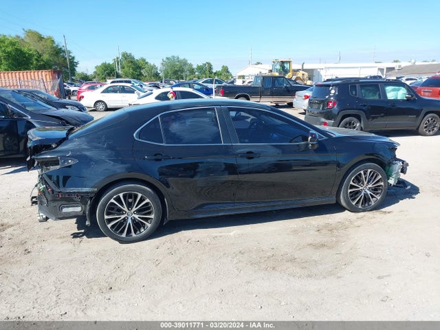 Toyota CAMRY SE 2018 4T1B11HK2JU622719 Image 14