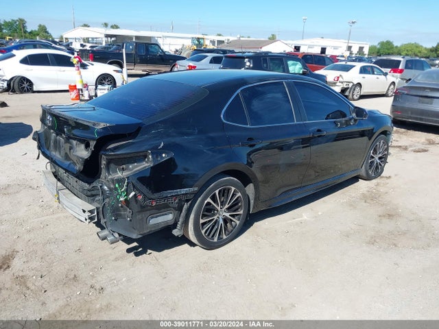 Toyota CAMRY SE 2018 4T1B11HK2JU622719 Image 4