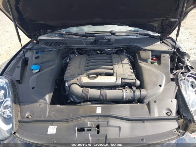 2018 PORSCHE CAYENNE WP1AA2A26JKA07505 Photo 9