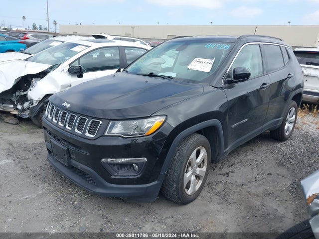 3C4NJDBB5KT600883 Jeep Compass Latitude 4x4