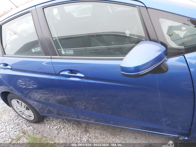 Honda FIT LX 2019 3HGGK5H45KM736561 Image 13