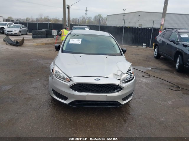 Ford FOCUS S 2017 1FADP3E22HL341764 Image 12