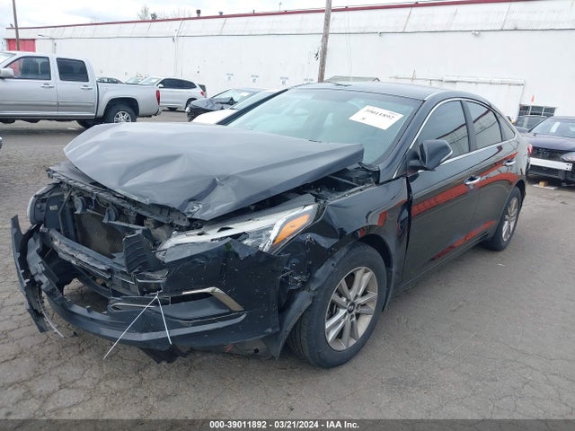 Hyundai SONATA ECO 2015 5NPE24AA2FH238636 Image 2