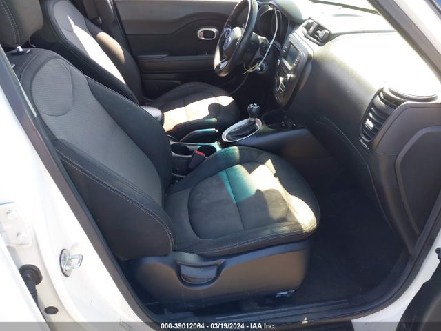 KIA SOUL + 2017 KNDJP3A56H7445096 Image 5