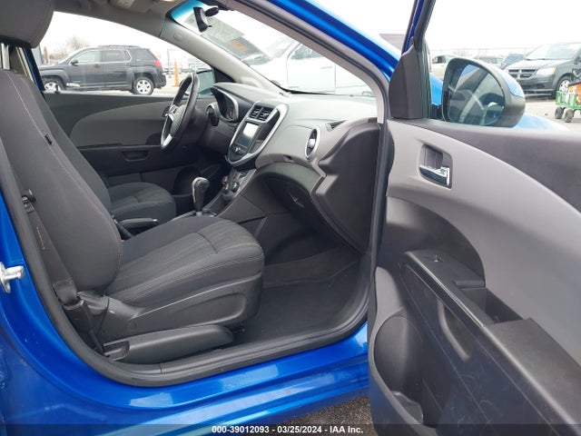Chevrolet Sonic Lt Auto 2017 1G1JD5SH2H4167949 Image 5