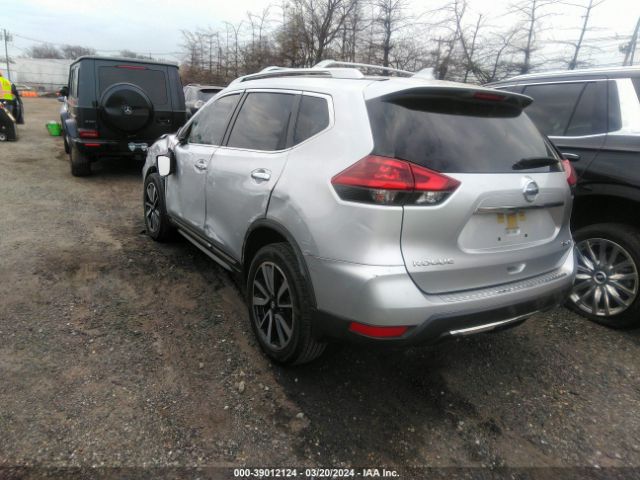 2018 NISSAN ROGUE JN8AT2MV3JW348911 Photo 2