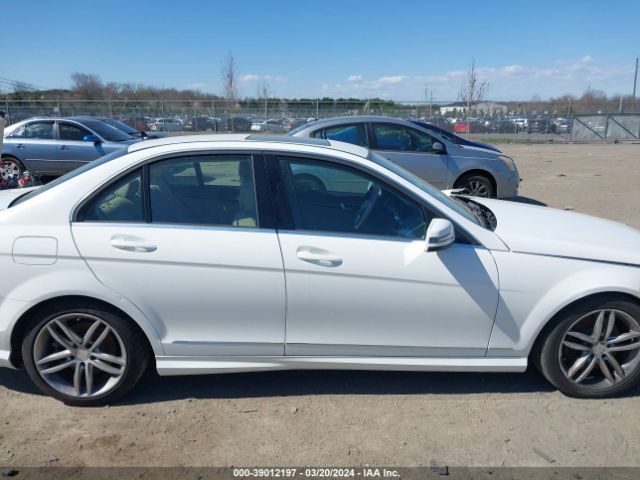 WDDGF8AB2ER315175 Mercedes-Benz C 300 Luxury 4matic/sport 4matic