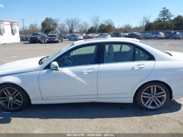 WDDGF8AB2ER315175 Mercedes-Benz C 300 Luxury 4matic/sport 4matic