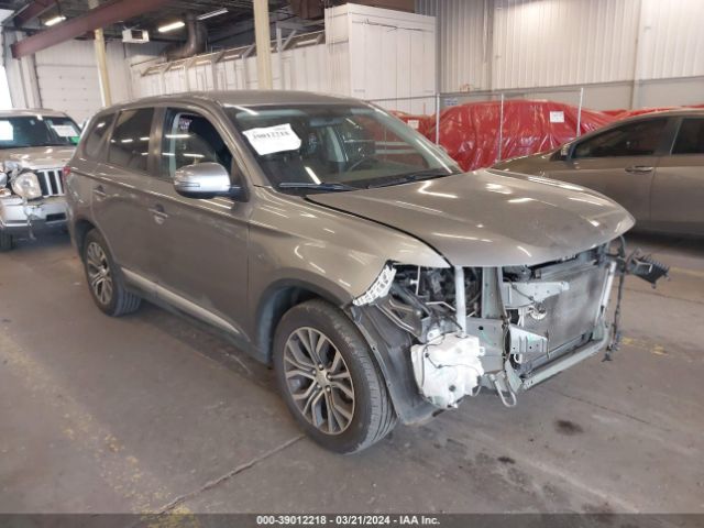 39012218 :رقم المزاد ، JA4AZ3A33JZ043078 vin ، 2018 Mitsubishi Outlander Se مزاد بيع