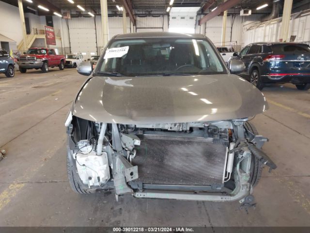 JA4AZ3A33JZ043078 Mitsubishi Outlander Se