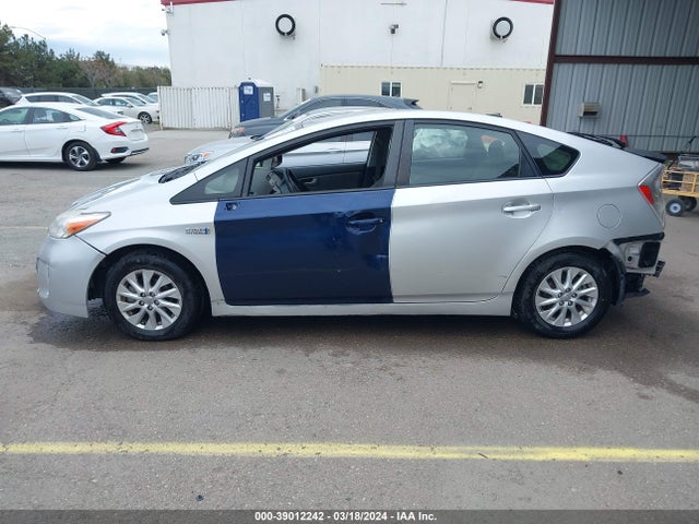 Toyota PRIUS PLUG-IN 2014 JTDKN3DP1E3062497 Image 15
