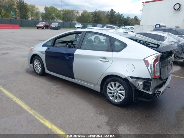 Toyota PRIUS PLUG-IN 2014 JTDKN3DP1E3062497 Image 3