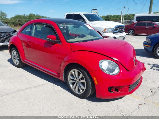 39012434 :رقم المزاد ، 3VWJP7AT4EM605951 vin ، 2014 Volkswagen Beetle 2.5l مزاد بيع